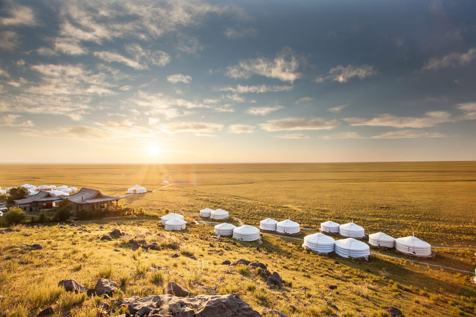 4-Day Luxury Gobi at Three Camel Lodge